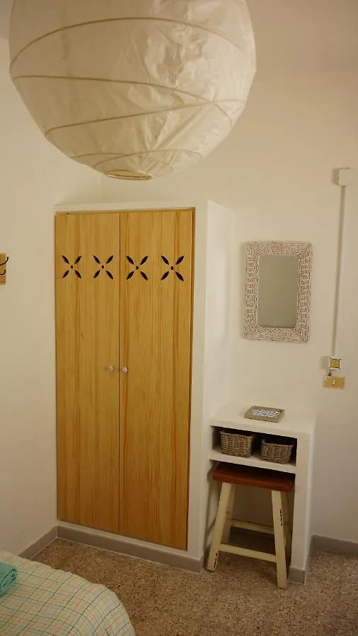 Sol Y Mar Surf Camp Hostel Corralejo