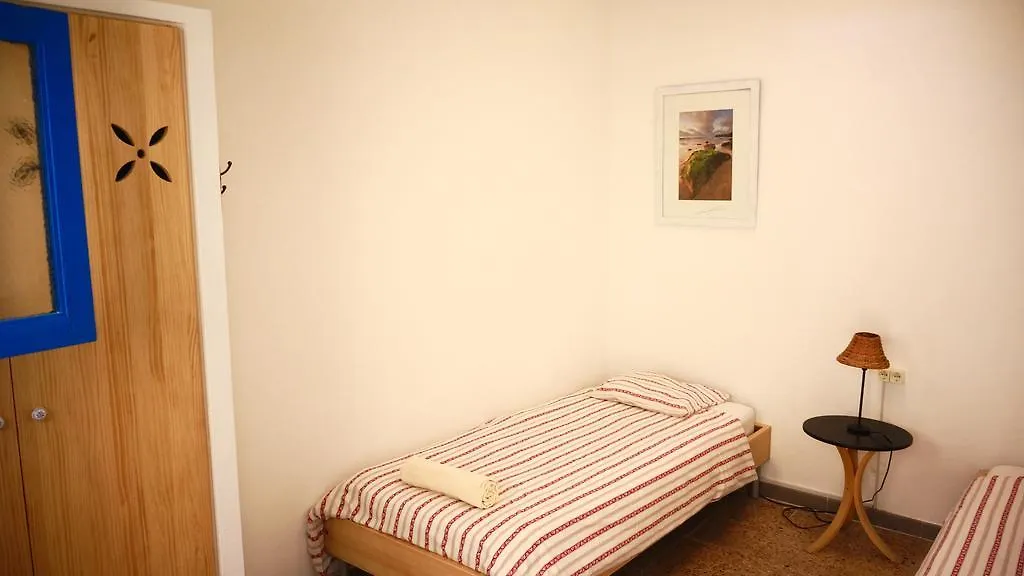 Sol Y Mar Surf Camp Hostel Corralejo