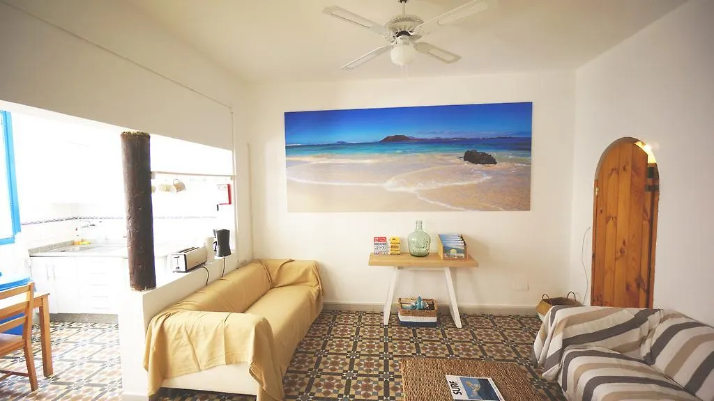 Sol Y Mar Surf Camp Hostel Corralejo 0*,
